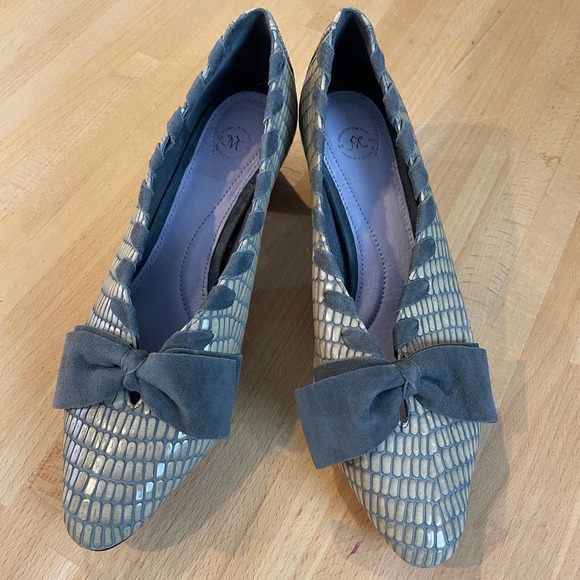 Johnston & Murphy NEW Gorgeously Retro Pumps - Picture 3 of 9